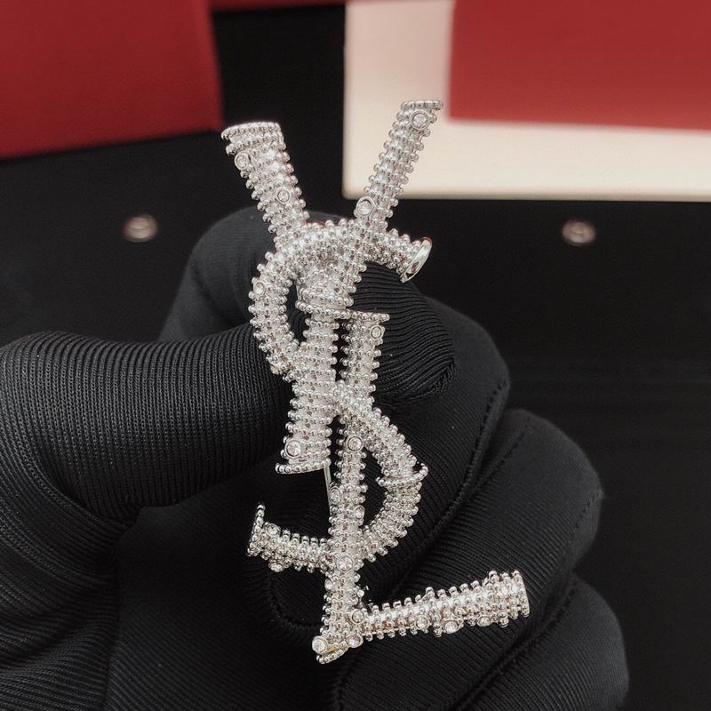 YSL Brooch 11yxx02